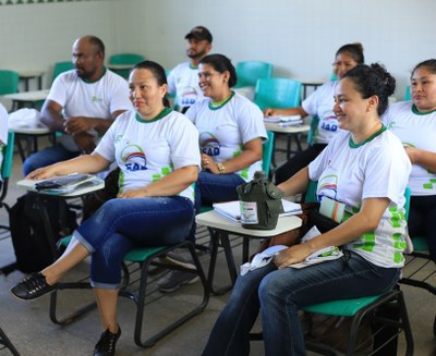 Alunos em aula presencial