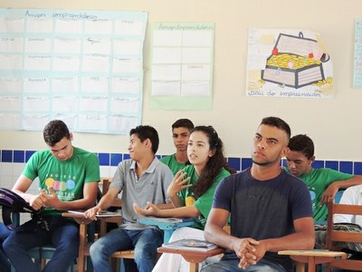 Alunos da Escola Estadual Francisco Pereira da Silva, localizada na Vila do Trairão