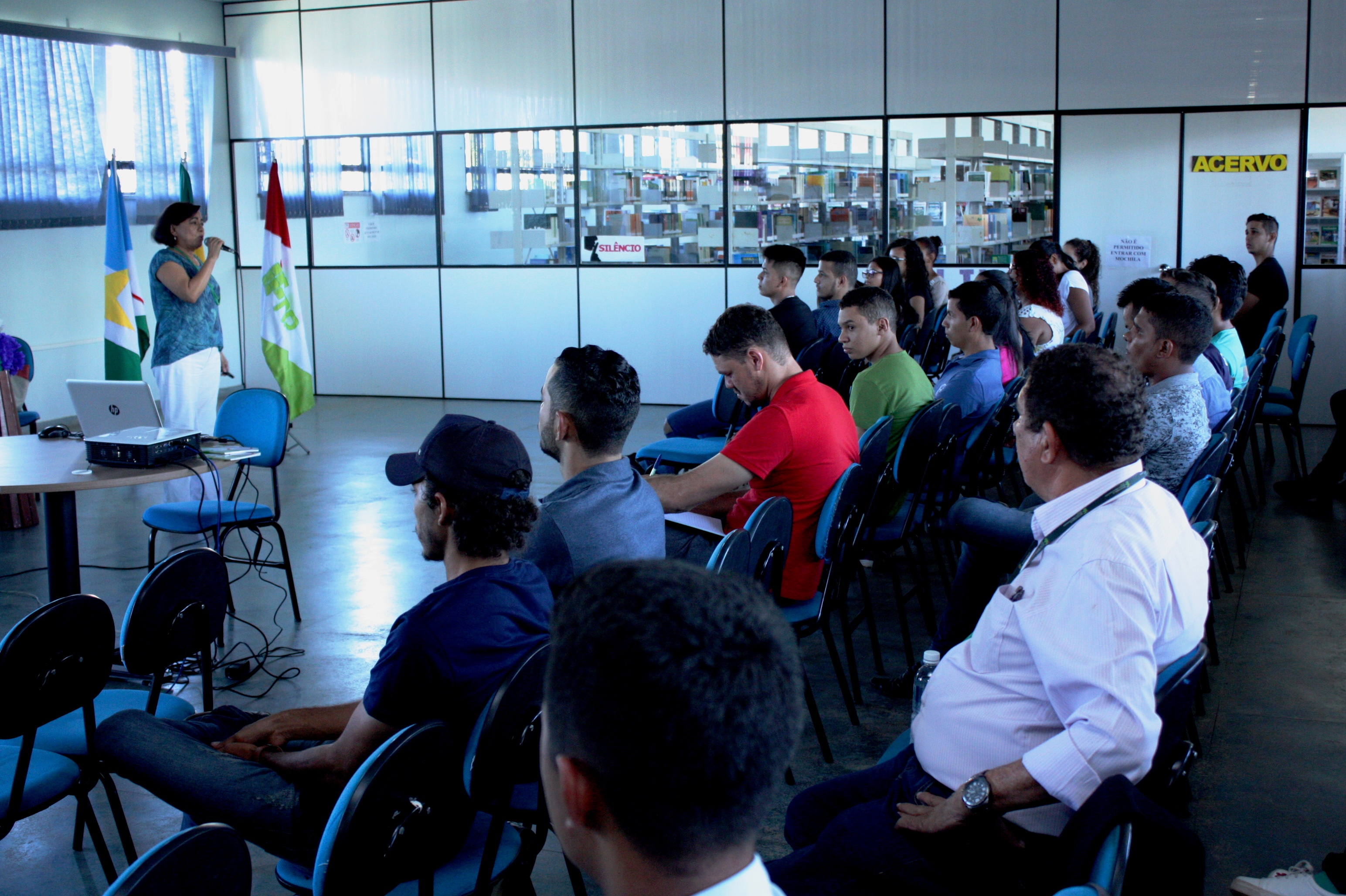 Dra. Sônia Sena Alfaia, do Instituto Nacional de Pesquisas da Amazônia (Inpa-AM, ministrou a palestra da aula magna.